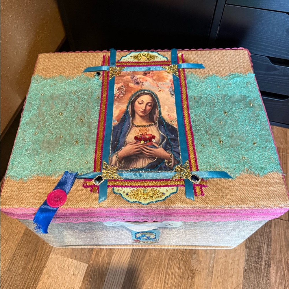 Handmade Two-Sided Tote of Virgin Mary & Cherubs - Picture 14 of 14